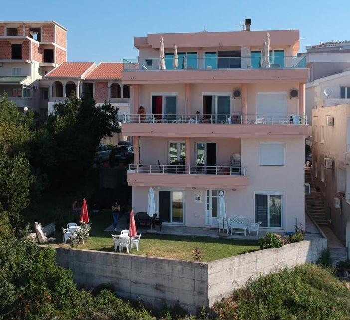 Casa Hena Hotel Ulcinj Exterior photo